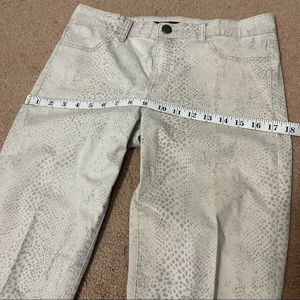 Calvin Klein Jeans Snakeprint Jeggings, Size 30/10 - Picture 7 of 11